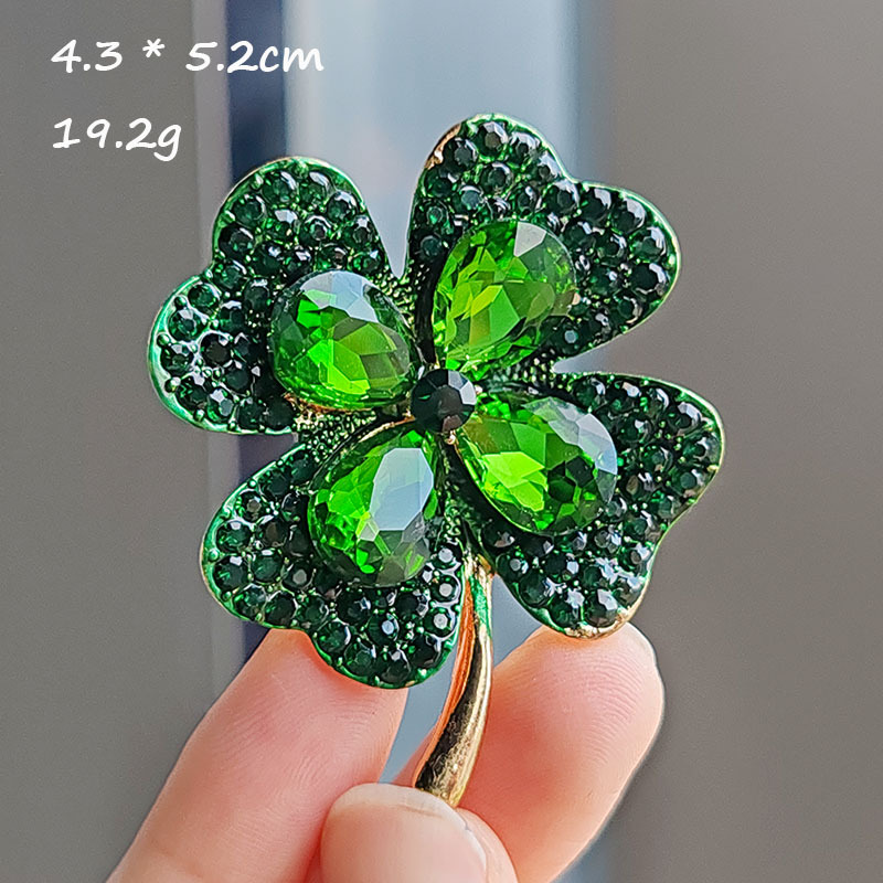 New Minimalist Rhinestone Four - Red Clover Flower ulasan dan harga