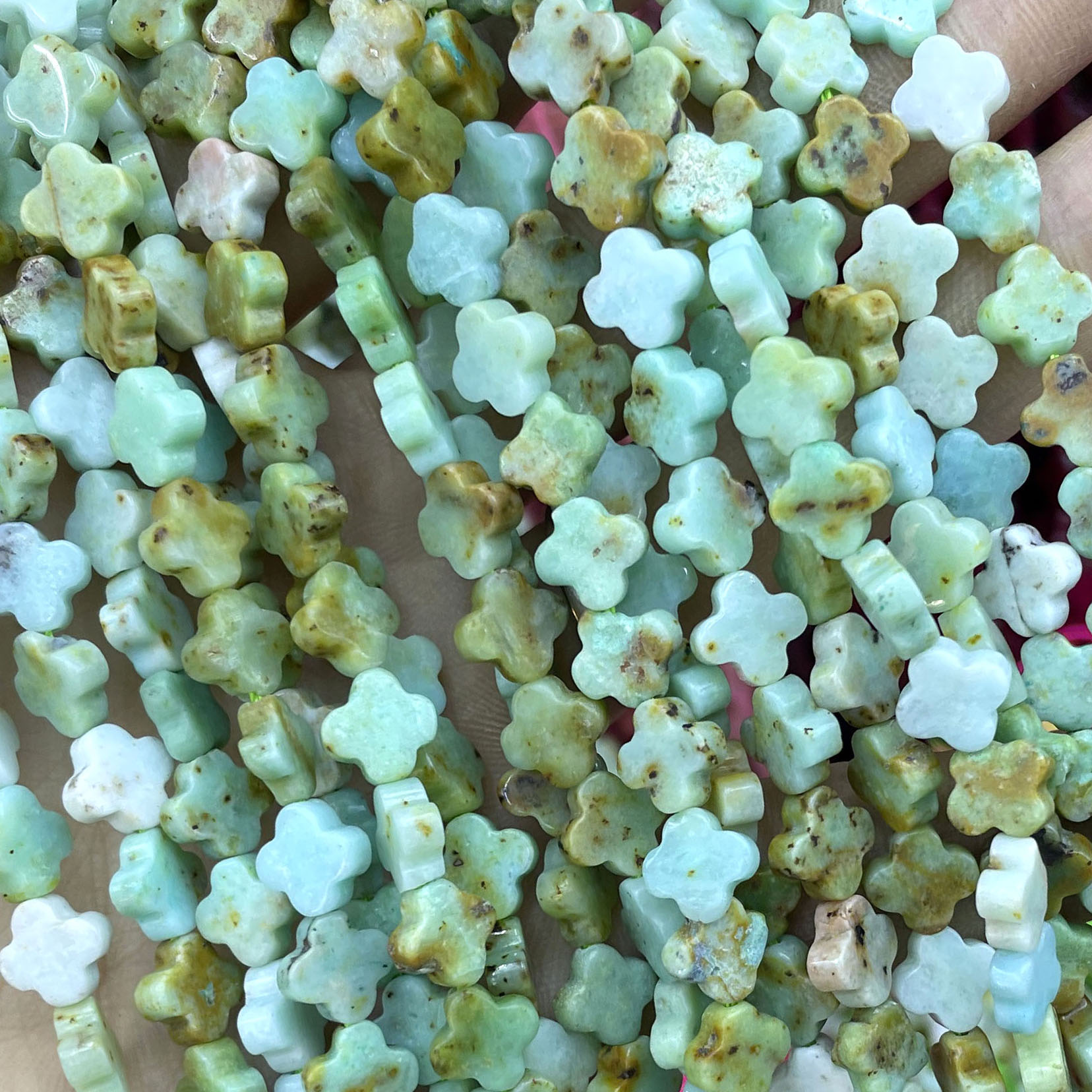 Natural Stone Clover Shape Qua - Red Clover Flower ulasan dan harga